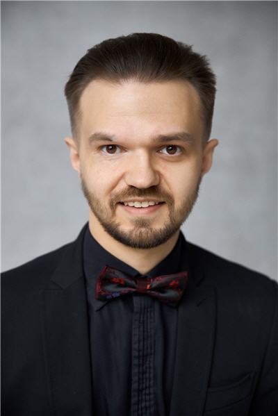 Чудинов Роман Александрович – магистр психологии, медицинский психолог, ассоциированный танатотерапевт-тренер / супервизор, танатотерапевт-практик.
